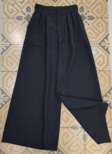 Carica l&#39;immagine nel visualizzatore di Gallery, Pantagonna Crepe Largo Cinturino Elastico Pinces
