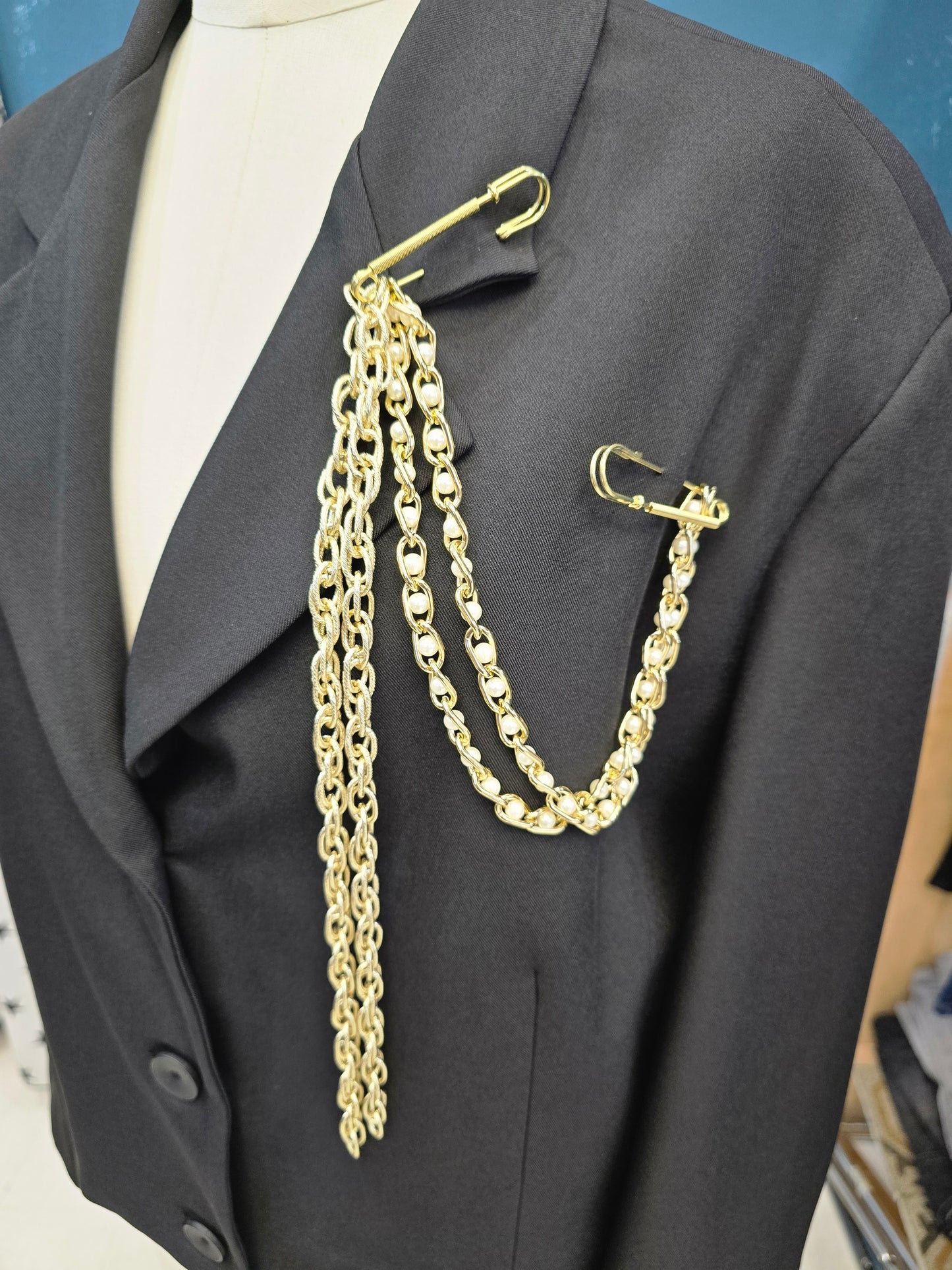 Giacca Bomber Spilla Oro Catena Spalline Imbottite Oversize