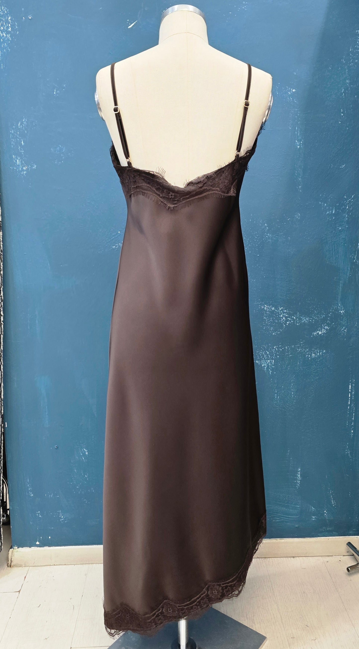 Abito Sottoveste Lungo Orlo Obliquo Spalline Regolabili