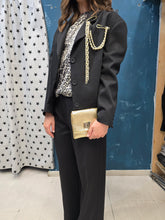 Carica l&#39;immagine nel visualizzatore di Gallery, Giacca Bomber Spilla Oro Spalline Imbottite Oversize
