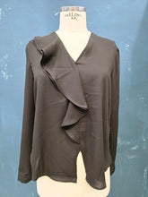 Carica l&#39;immagine nel visualizzatore di Gallery, Blusa Crepe Scollo V Gala Verticale
