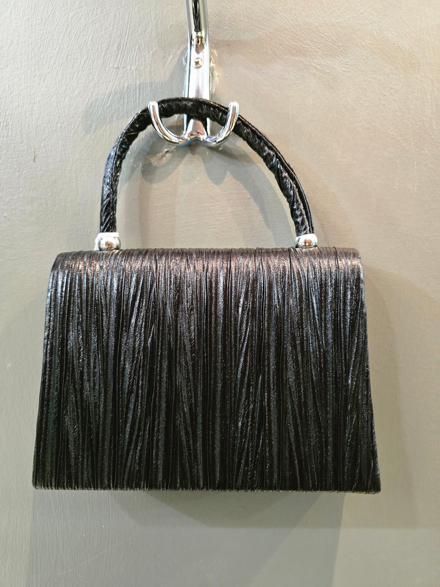 Borsa Mini Ecopelle Goffrata Nera Manico Rigido Catenina