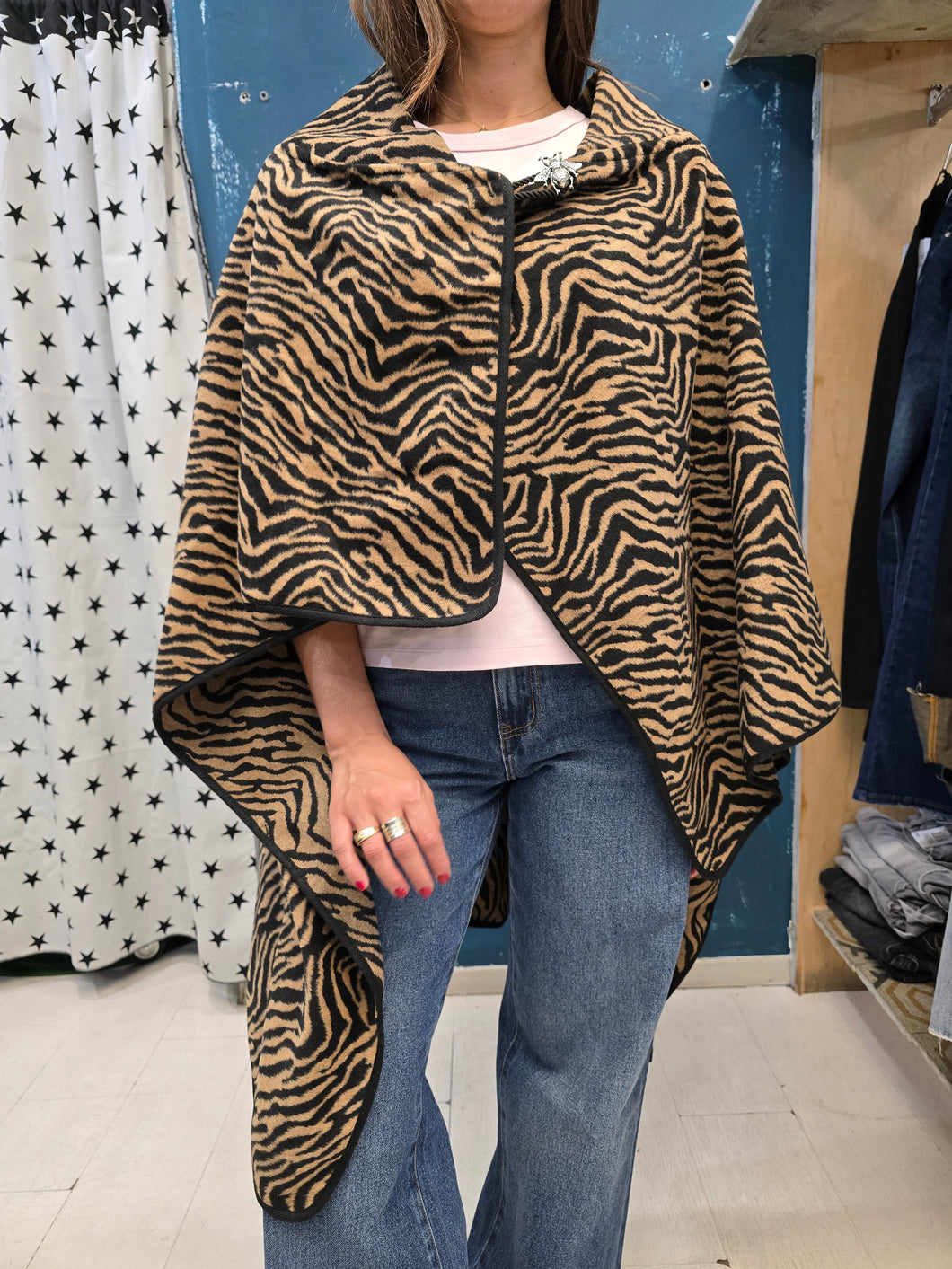 Cappa Pannetto Zebrato Asimmetrica Bottone