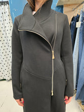 Carica l&#39;immagine nel visualizzatore di Gallery, Cappotto Lungo Pannetto Zip Laterale Nero

