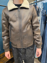 Carica l&#39;immagine nel visualizzatore di Gallery, Giubbotto Ecopelle Imbottito Aviatore Marrone
