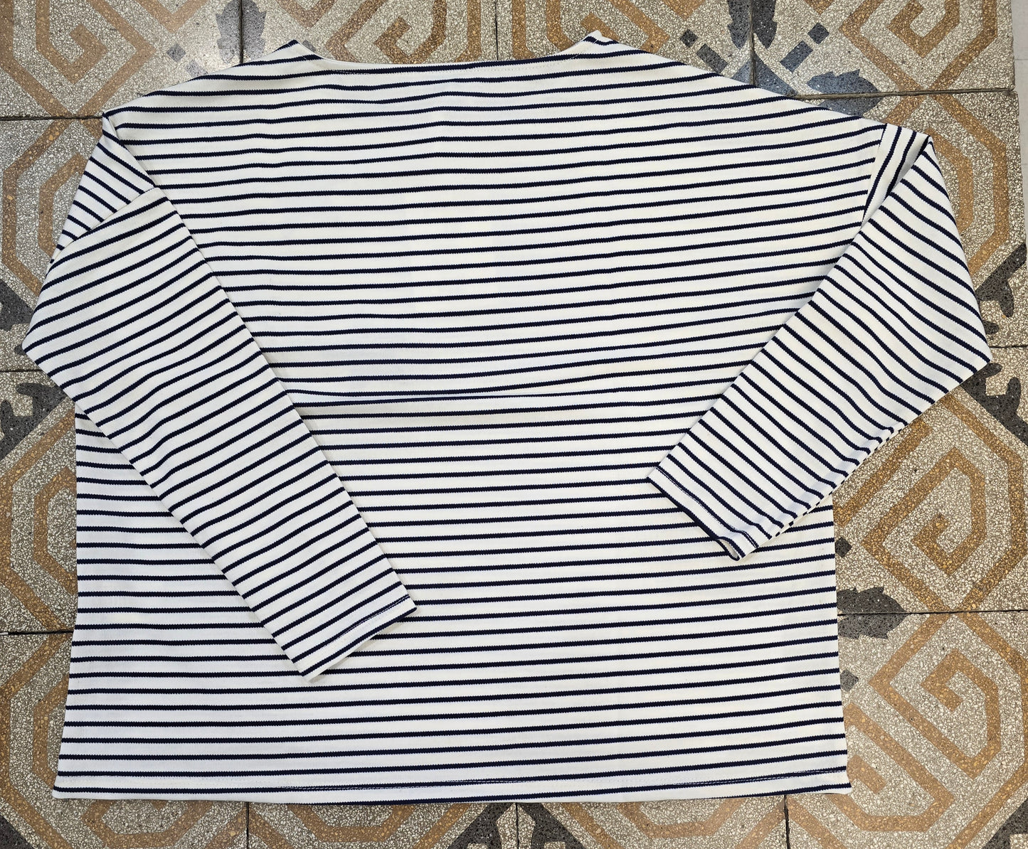 Felpa Rigata Scollo Barca Stelle Ricamate