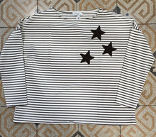 Carica l&#39;immagine nel visualizzatore di Gallery, Felpa Rigata Barca Stelle Ricamate
