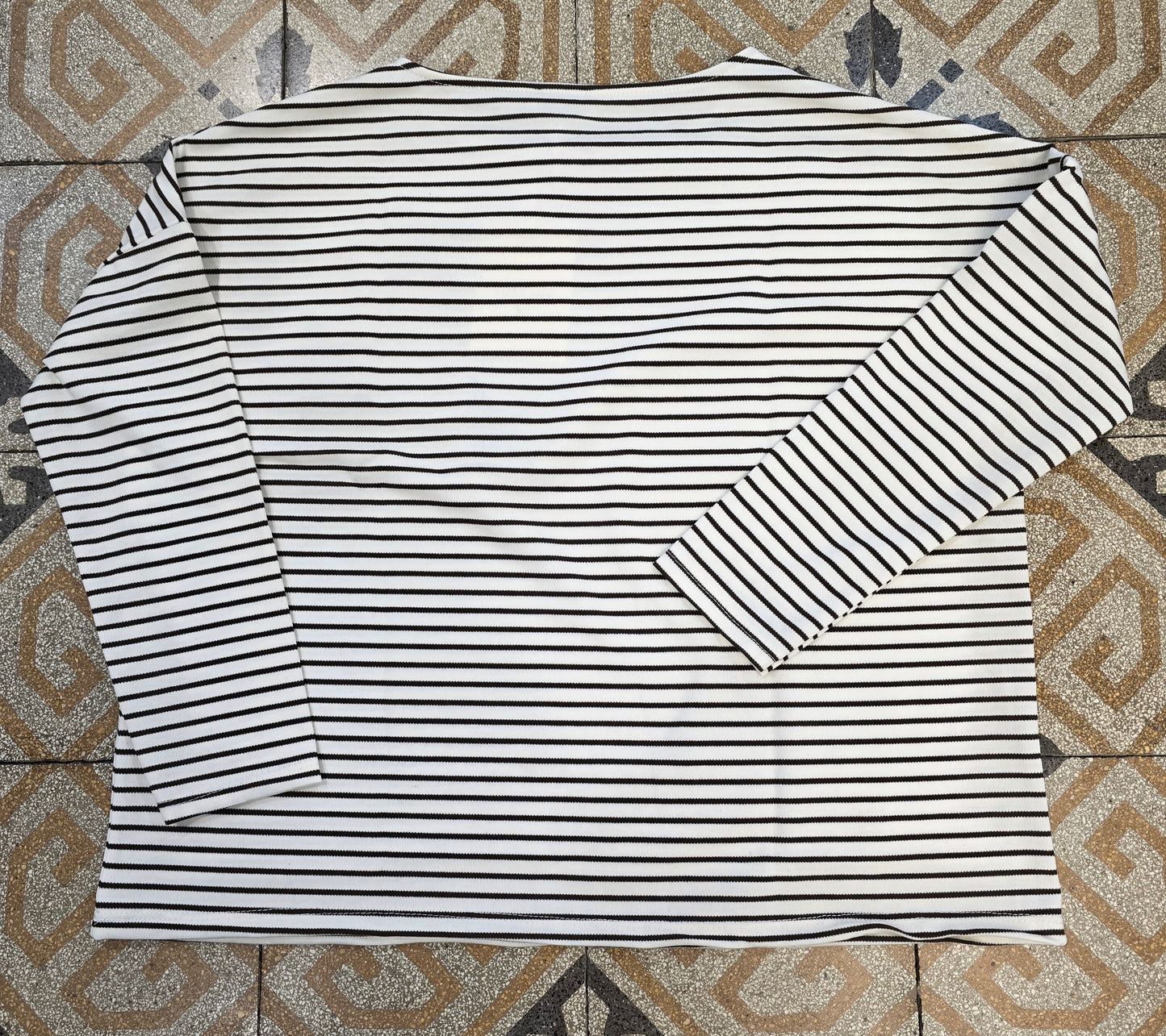 Felpa Rigata Scollo Barca Stelle Ricamate