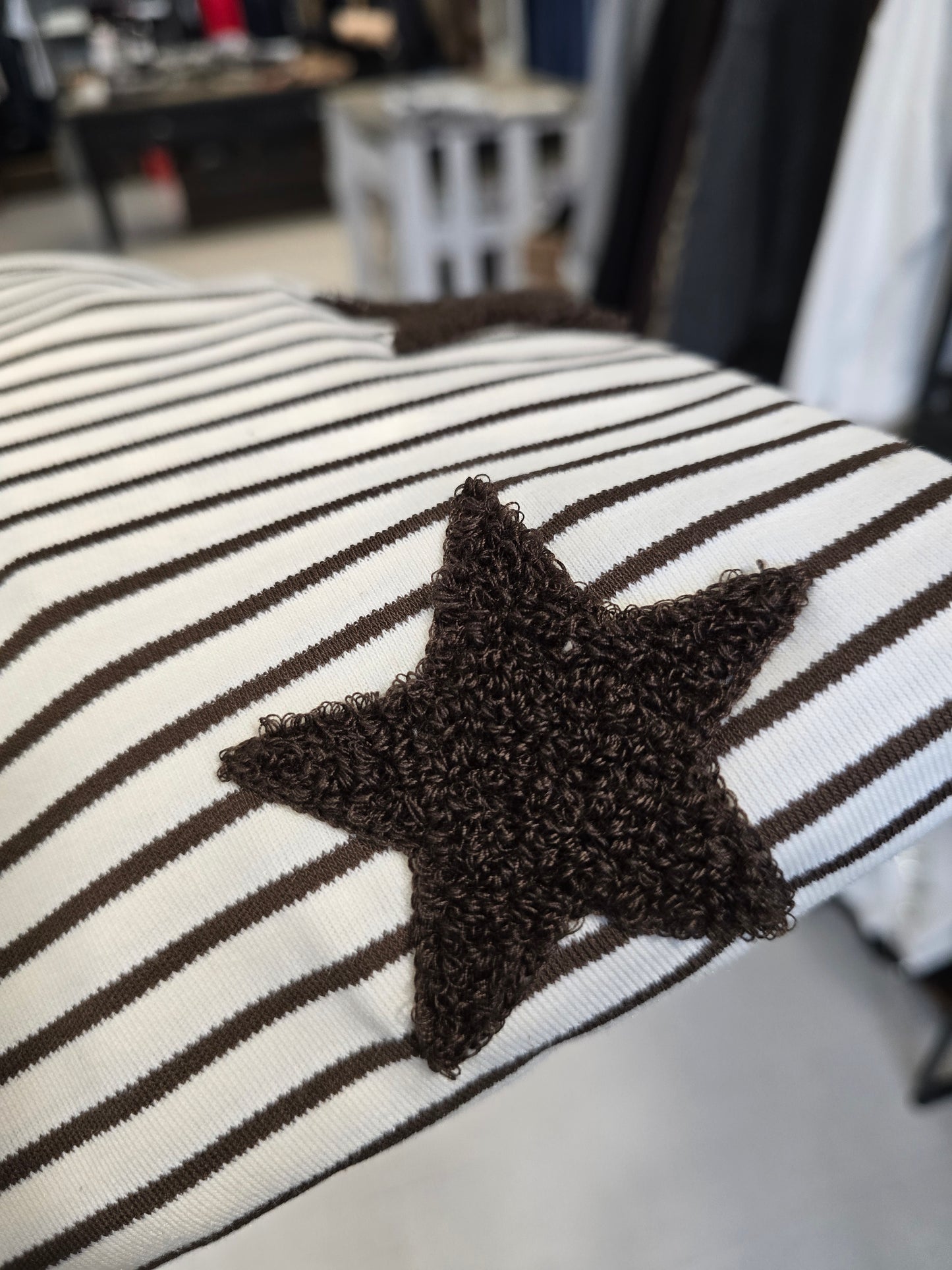 Felpa Rigata Scollo Barca Stelle Ricamate