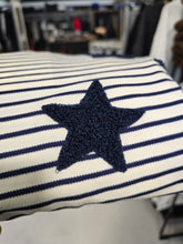 Carica l&#39;immagine nel visualizzatore di Gallery, Felpa Rigata Barca Stelle Ricamate
