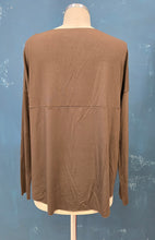 Carica l&#39;immagine nel visualizzatore di Gallery, T-Shirt Kimono Viscosa Barchetta Laser Cut
