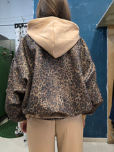 Carica l&#39;immagine nel visualizzatore di Gallery, Bomber Pannetto Animalier
