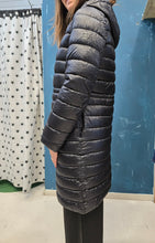 Carica l&#39;immagine nel visualizzatore di Gallery, Piumino Lungo Due Pezzi Gilet Panno
