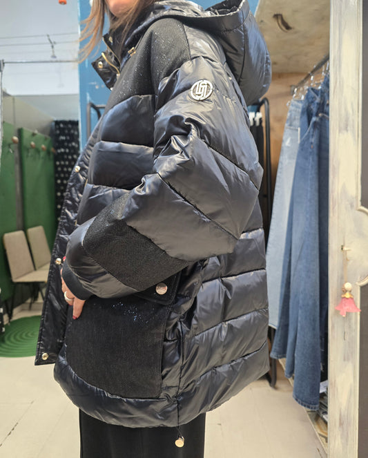 Piumino Ecologico Over Cappuccio Removibile Nero