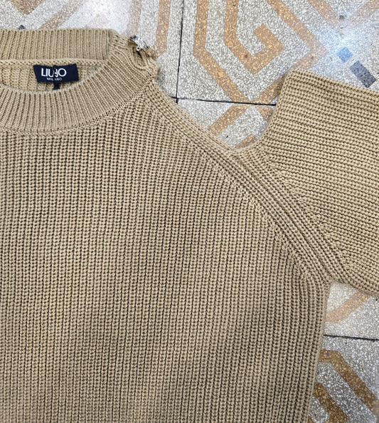 Maglia Coste Inglesi Scollo Spalla Bottone Gioiello Cammello