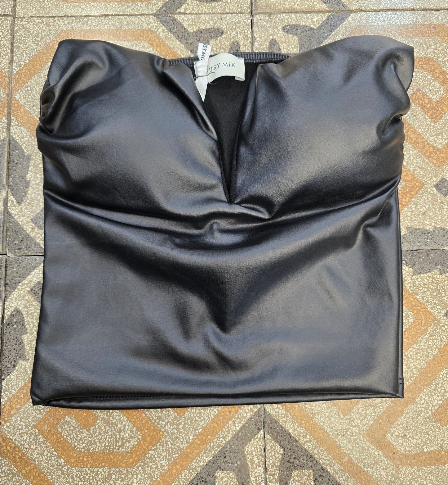 Top Fascia Ecopelle Nero Coppe Imbottite