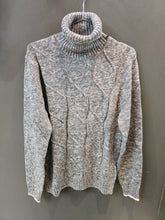 Carica l&#39;immagine nel visualizzatore di Gallery, Maglia Collo Alto Treccia Larga Melange
