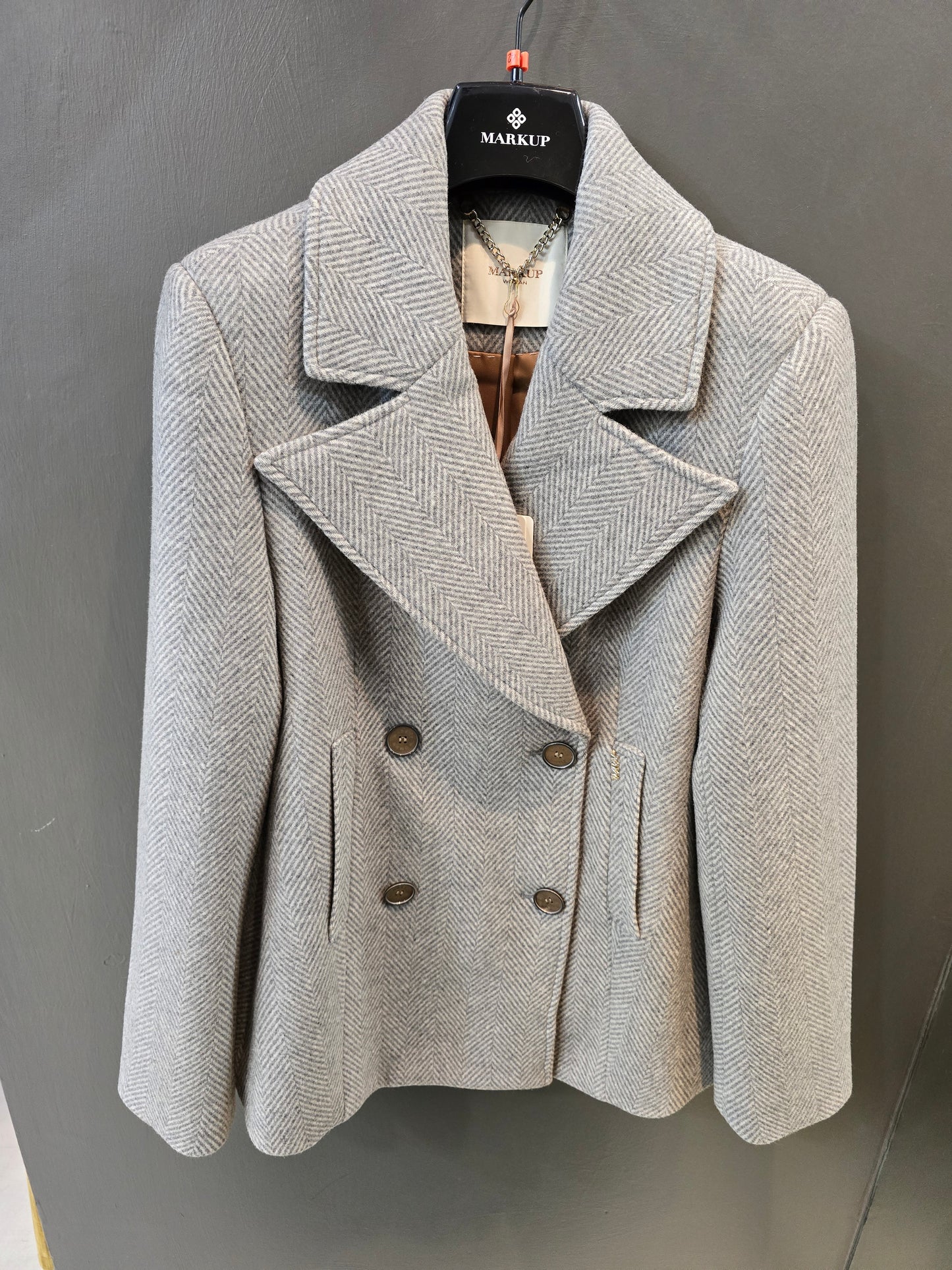 Cappotto Corto Doppiopetto Pannetto Spigato 50% Lana