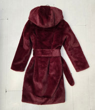 Carica l&#39;immagine nel visualizzatore di Gallery, Cappotto Lungo Ecopelliccia Cappuccio Cintura
