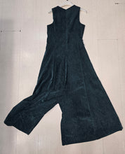 Carica l&#39;immagine nel visualizzatore di Gallery, Jumpsuit Ciniglia Smanicata Pantalone Largo
