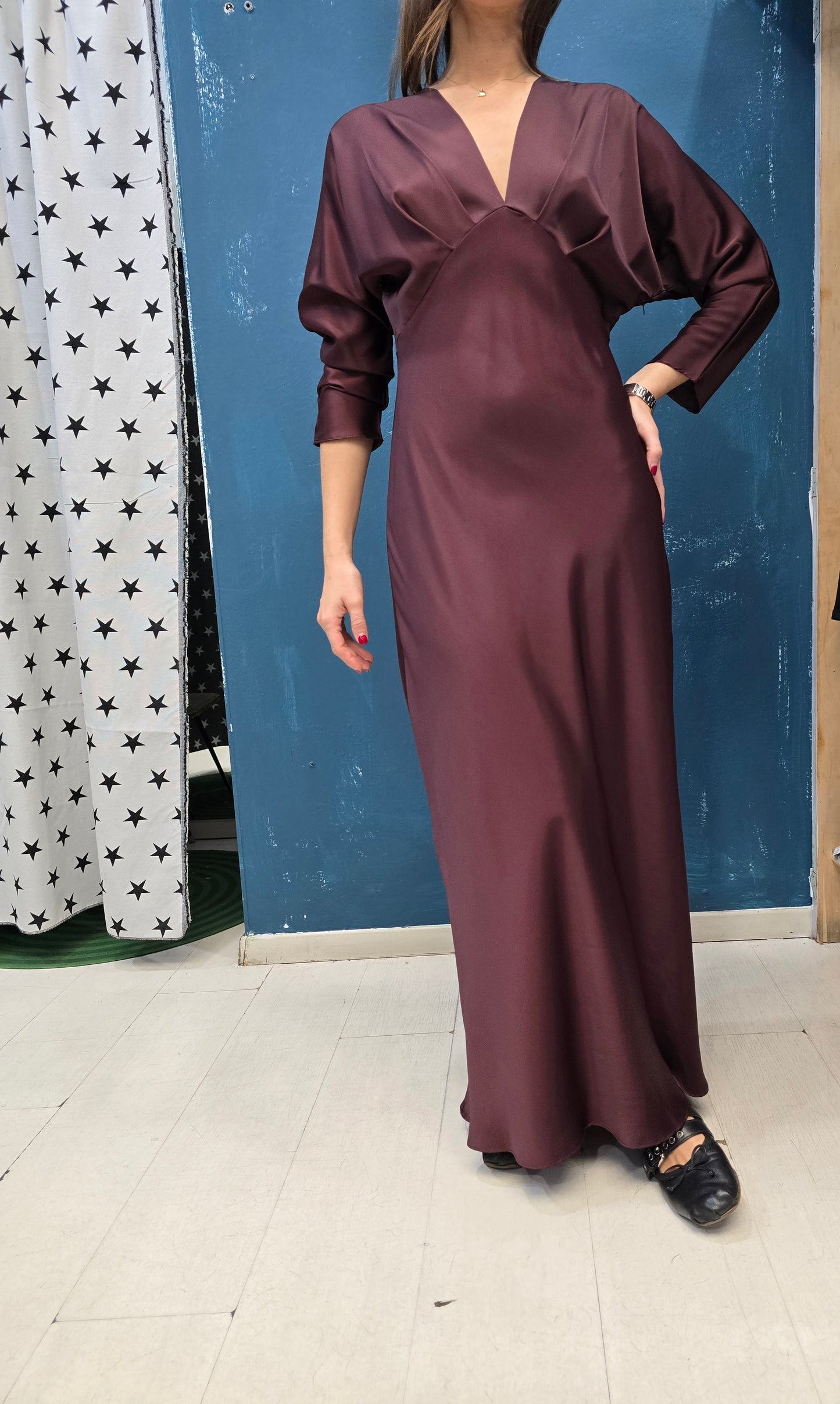 Abito Lungo Raso Scollo V Maniche 3/4