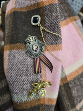 Carica l&#39;immagine nel visualizzatore di Gallery, Giacca Pannetto Quadrettoni Spille Reverse
