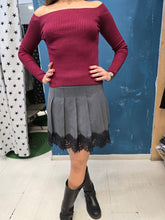 Carica l&#39;immagine nel visualizzatore di Gallery, Minigonna Pieghe Balza Pizzo
