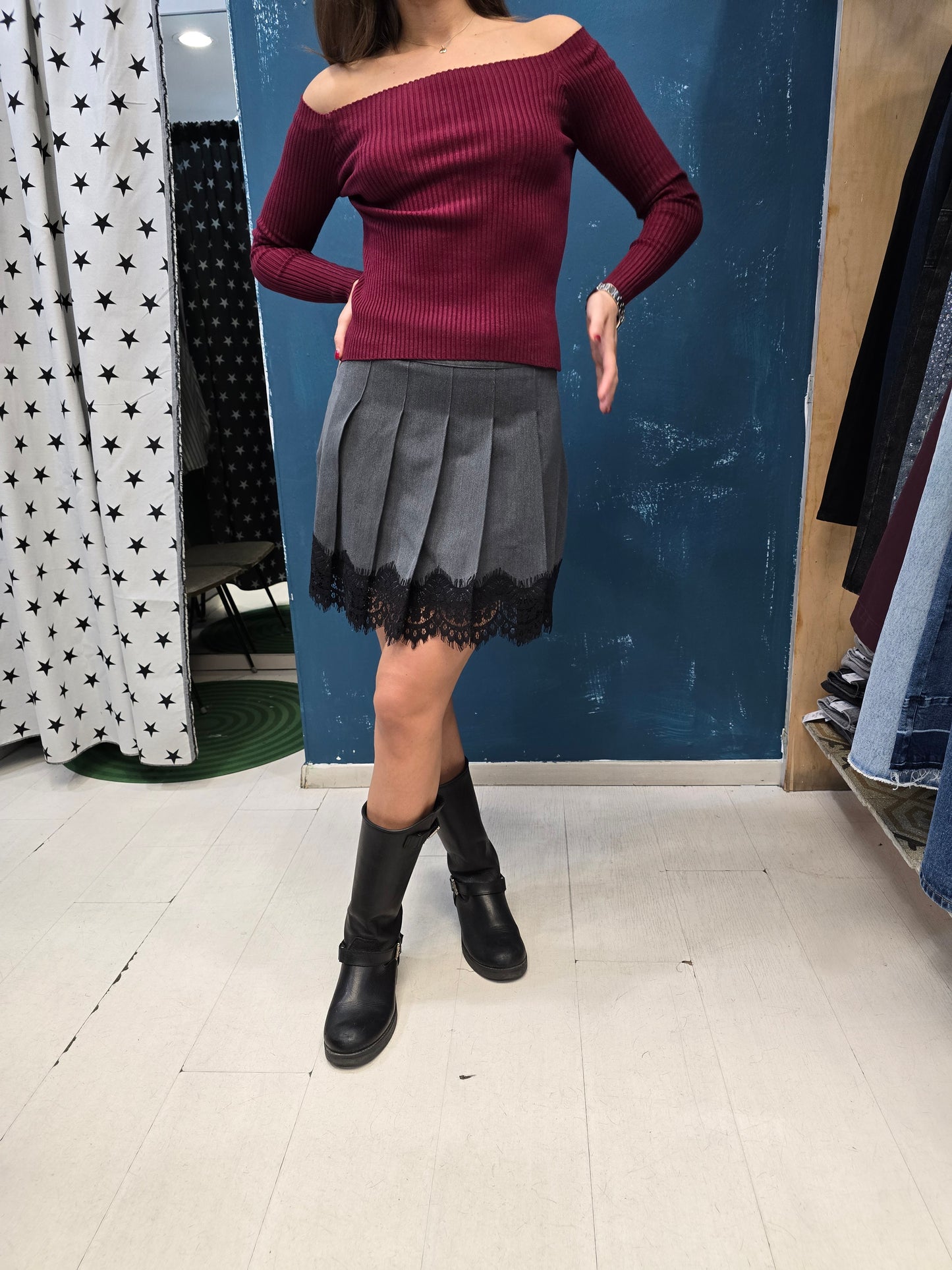 Minigonna Pieghe Balza Pizzo Orlo