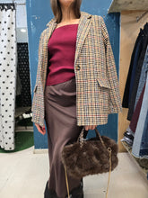 Carica l&#39;immagine nel visualizzatore di Gallery, Borsa Ecopelliccia Media Treccina Catena Dorata Visone
