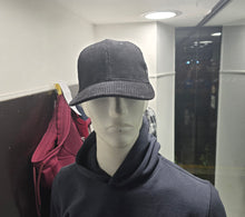 Carica l&#39;immagine nel visualizzatore di Gallery, Cappello Velluto Millerighe con Tesa
