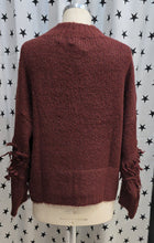 Carica l&#39;immagine nel visualizzatore di Gallery, Maglia Calda con Frange sulle Maniche
