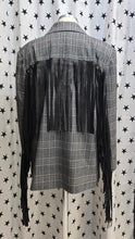 Carica l&#39;immagine nel visualizzatore di Gallery, Blazer Check con Frange Ecopelle
