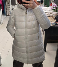 Carica l&#39;immagine nel visualizzatore di Gallery, Piumino ecologico
