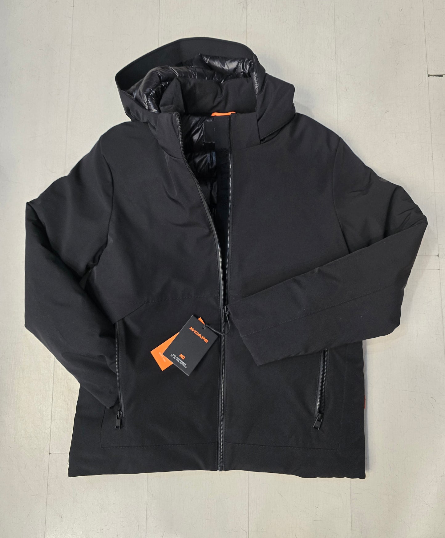 Giubbotto imbottito tessuto tecnico con cappuccio