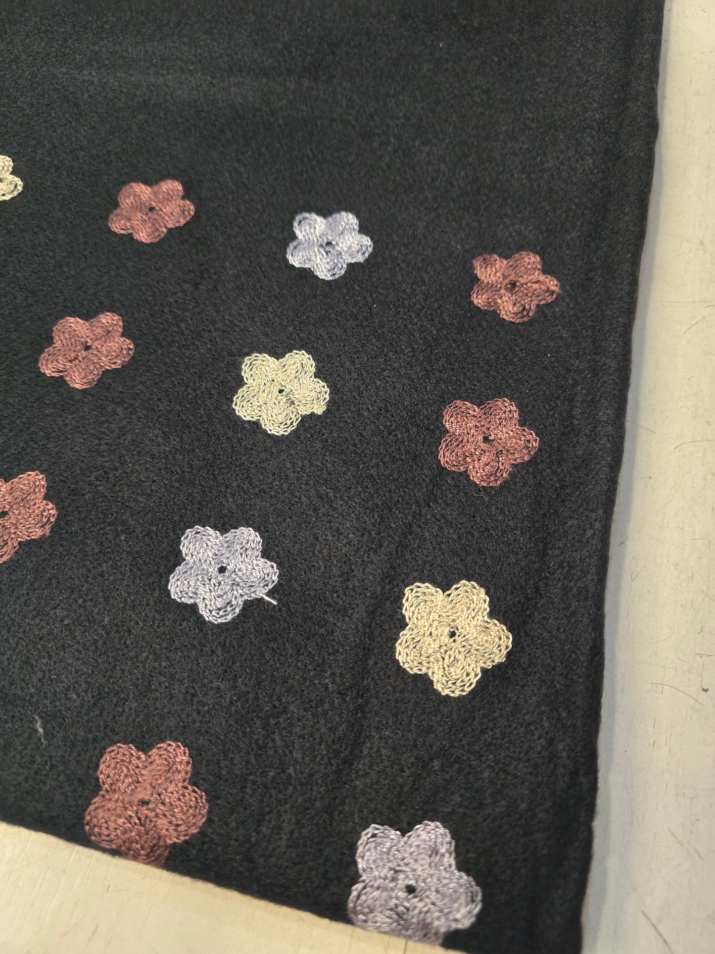 Stola fiori ricamati