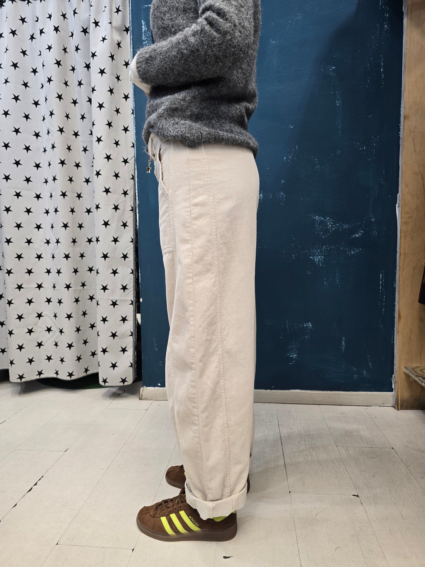 Pantaloni Velluto Rigato Ovetto Cinturino Elastico