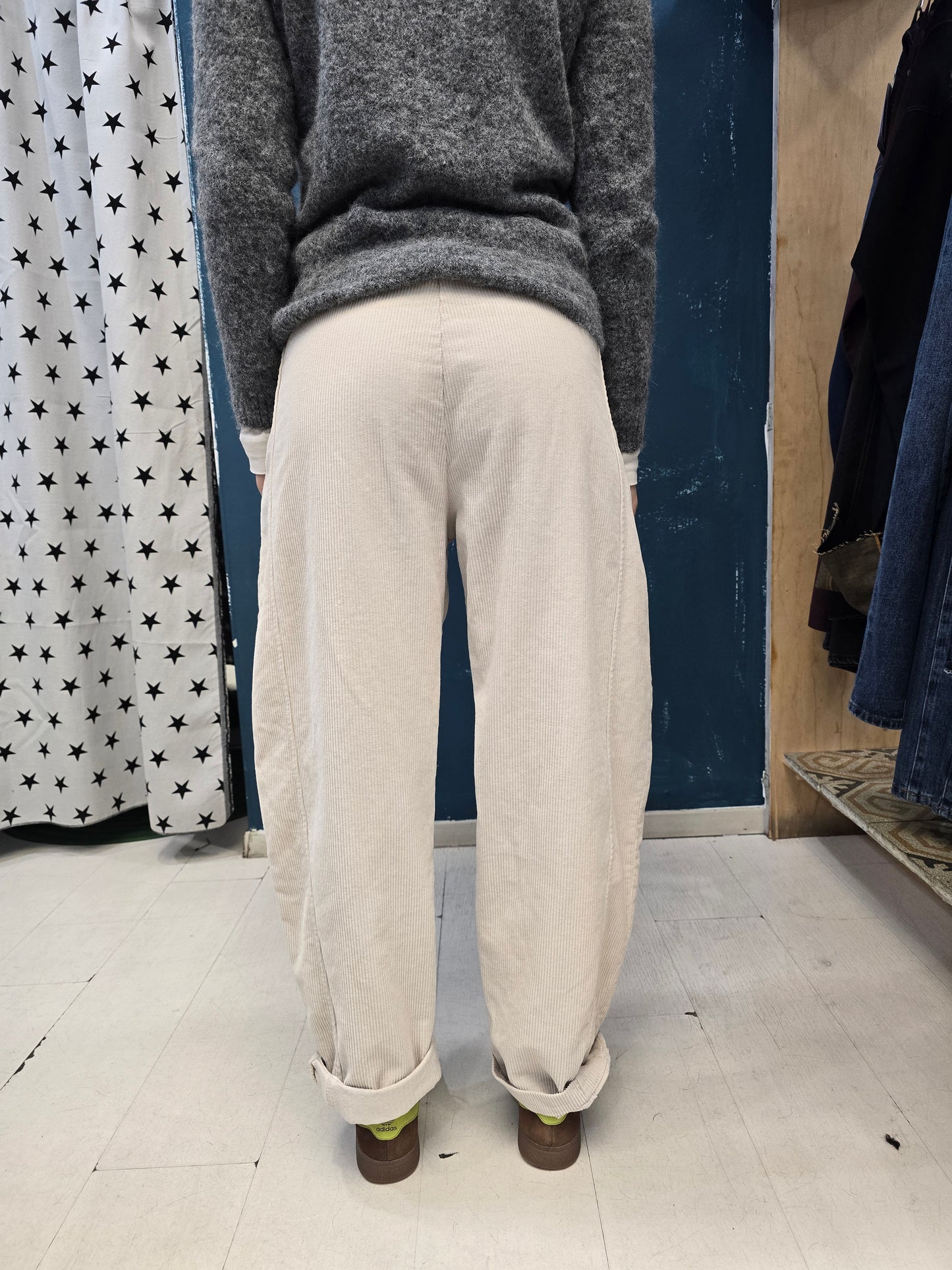 Pantaloni Velluto Rigato Ovetto Cinturino Elastico