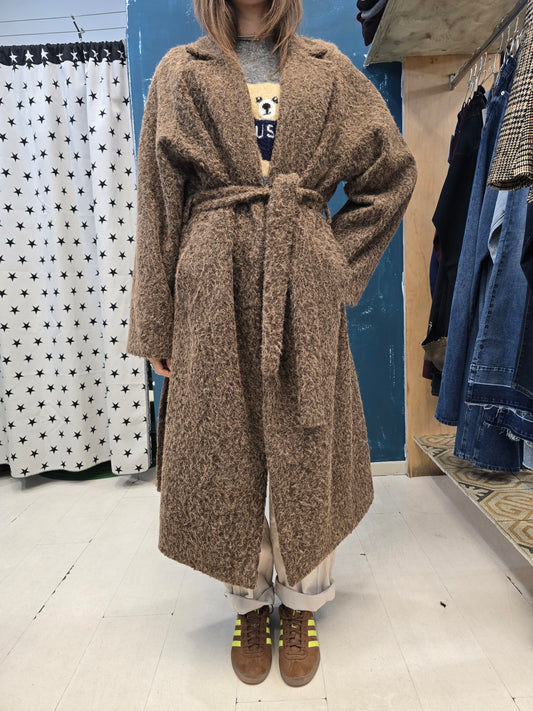 Cappotto Lungo Allacciato in Vita