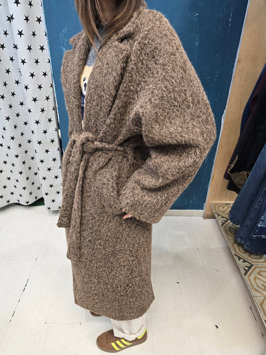 Cappotto Lungo Allacciato in Vita