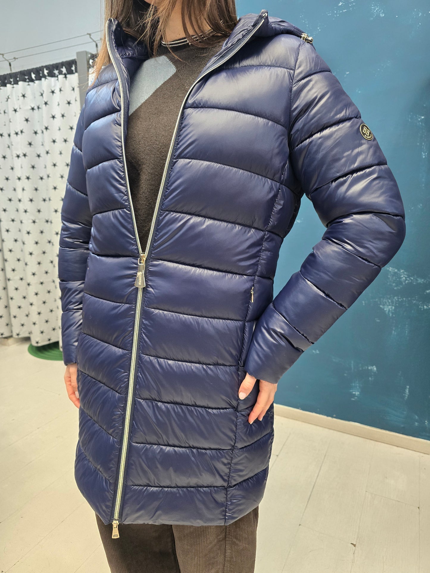 Piumino Ecologico Cappuccio Taglio Avvitato Ginocchio Zip Doppio Cursore