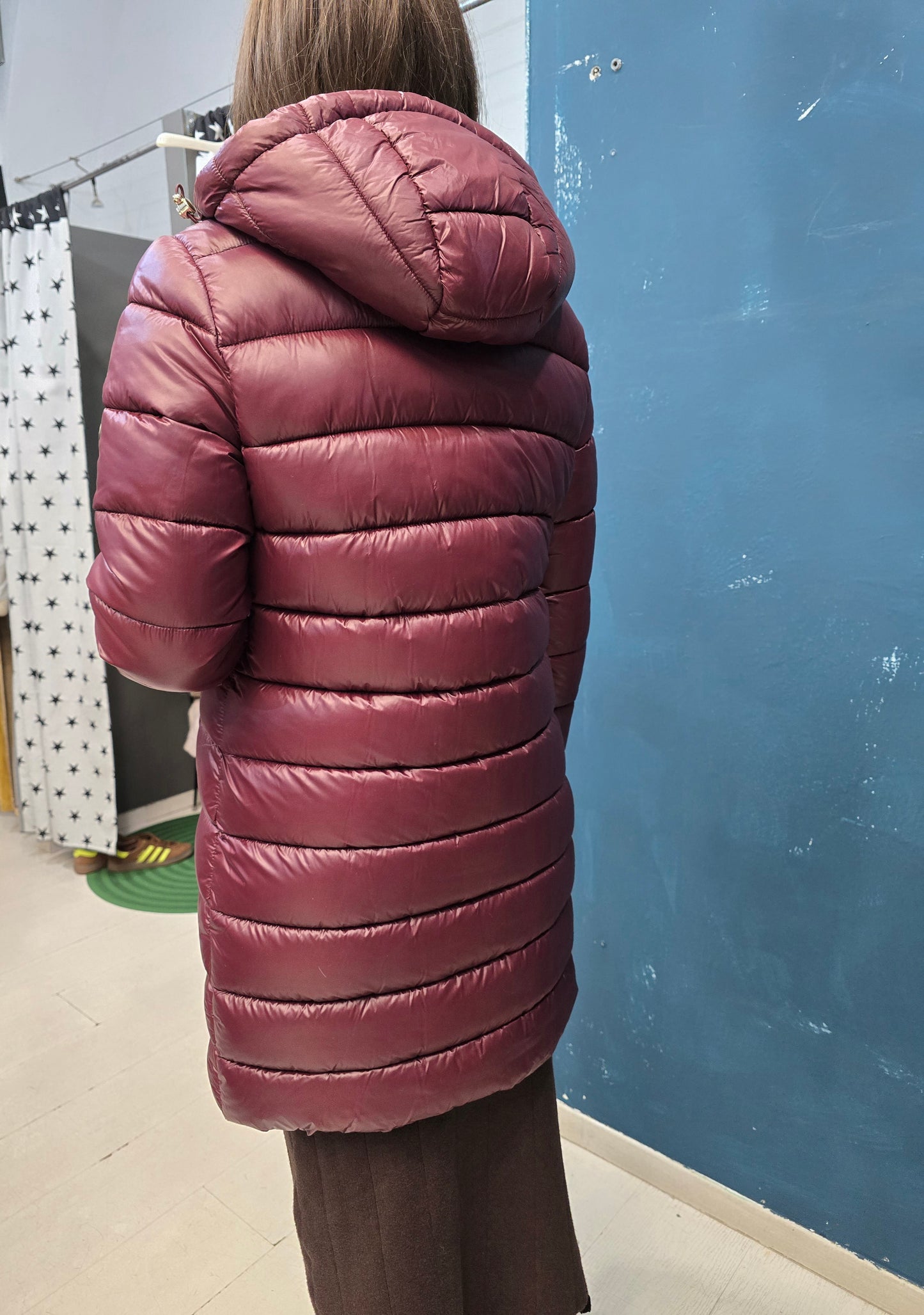 Piumino Ecologico Cappuccio Taglio Avvitato Ginocchio Zip Doppio Cursore