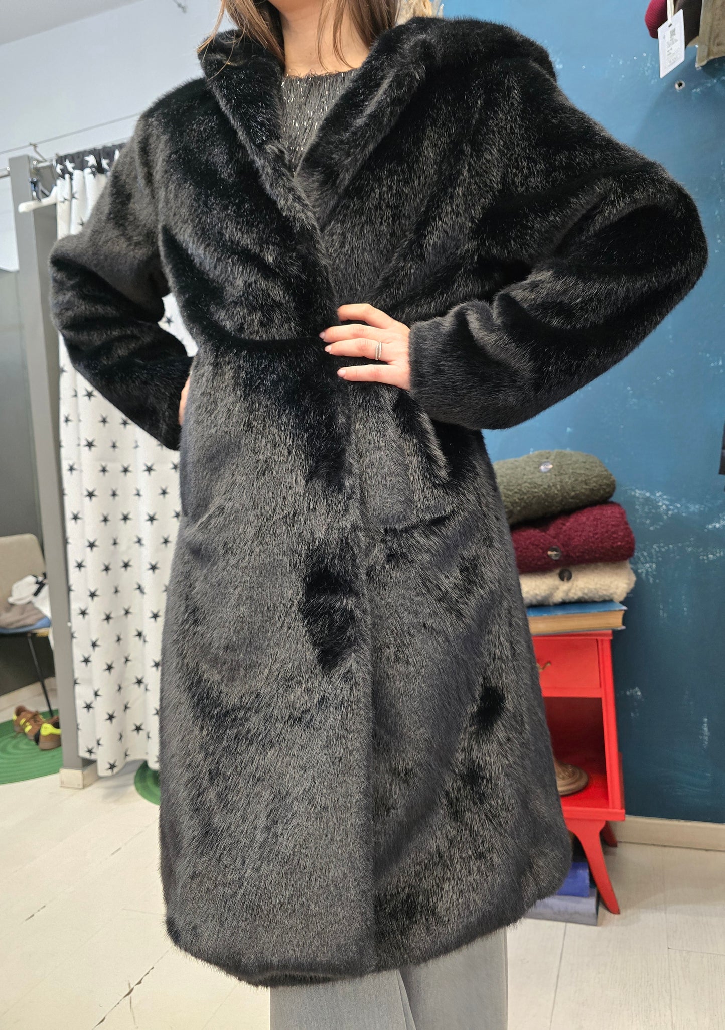 Cappotto Lungo Ecopelliccia Cappuccio Cintura