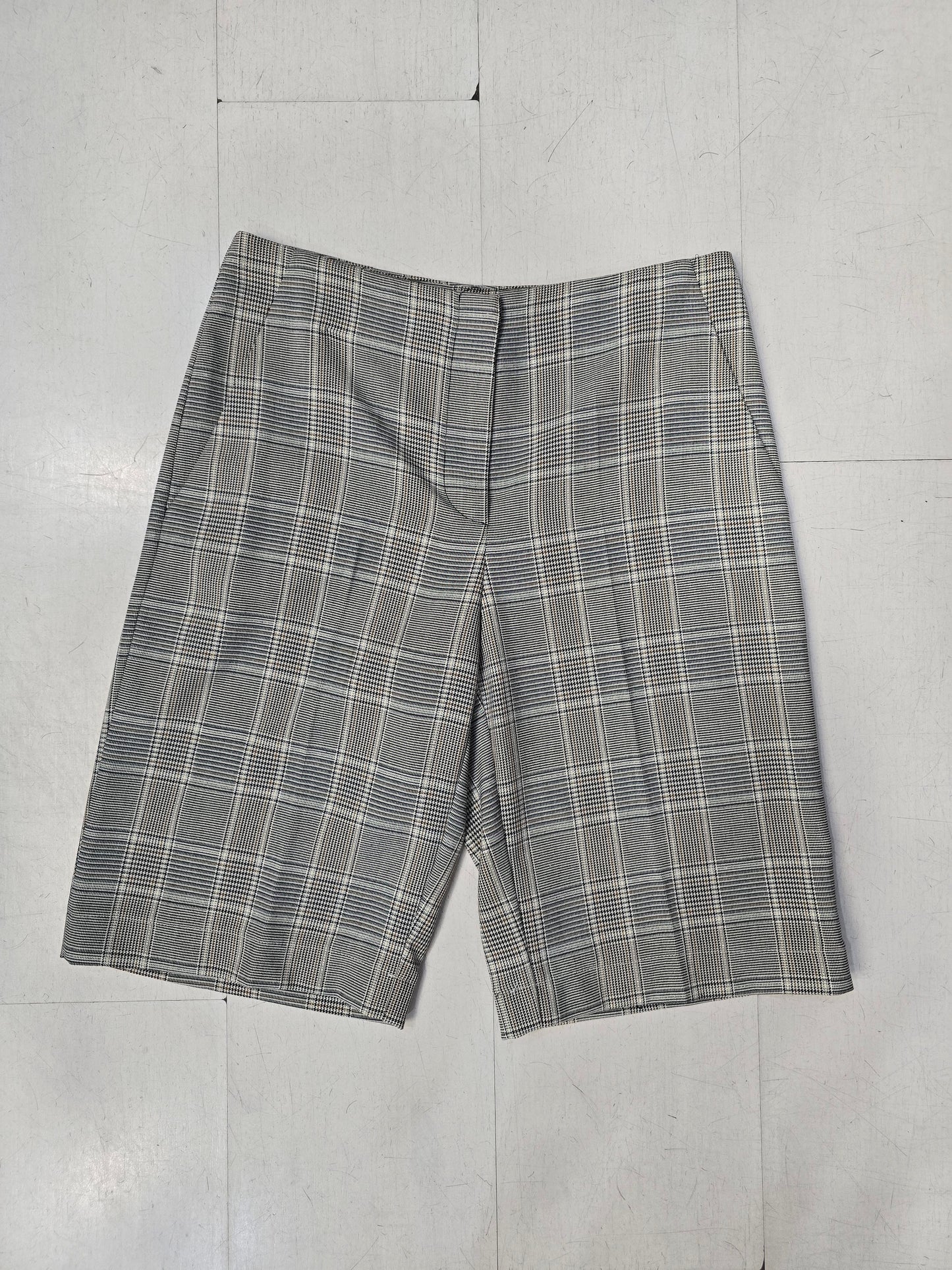 Bermuda Donna Check