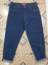 Carica l&#39;immagine nel visualizzatore di Gallery, Jeans
